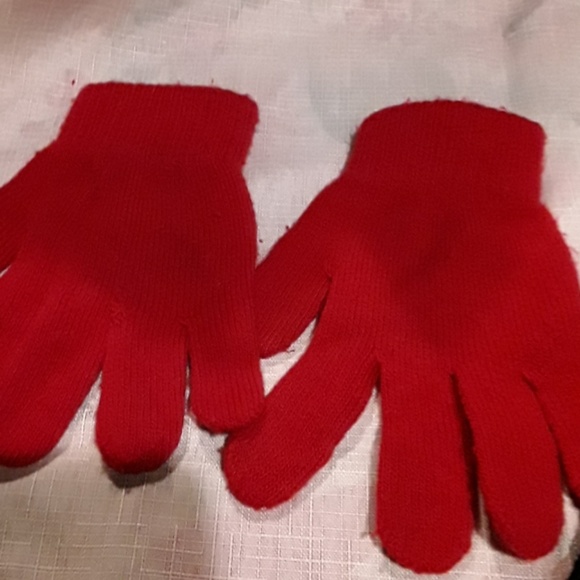 2- Sets Children's  Gloves. - Picture 2 of 3